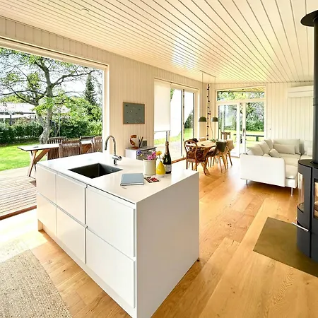 New House 200 Meters From The Waterfront *