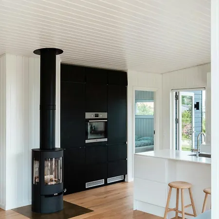 New House 200 Meters From The Waterfront Dom wakacyjny *