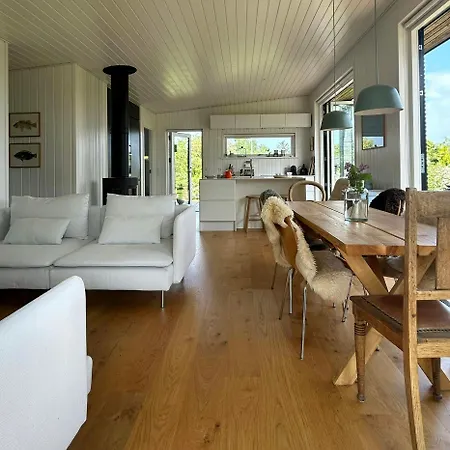 New House 200 Meters From The Waterfront Hébergement de vacances Odder