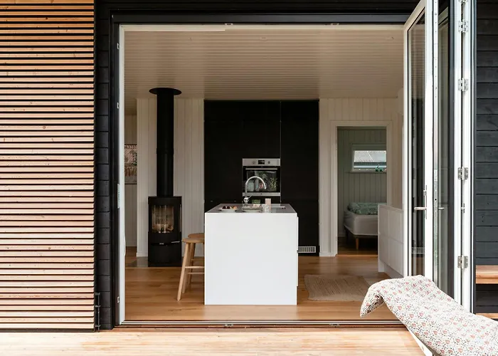 New House 200 Meters From The Waterfront Semesterbostad