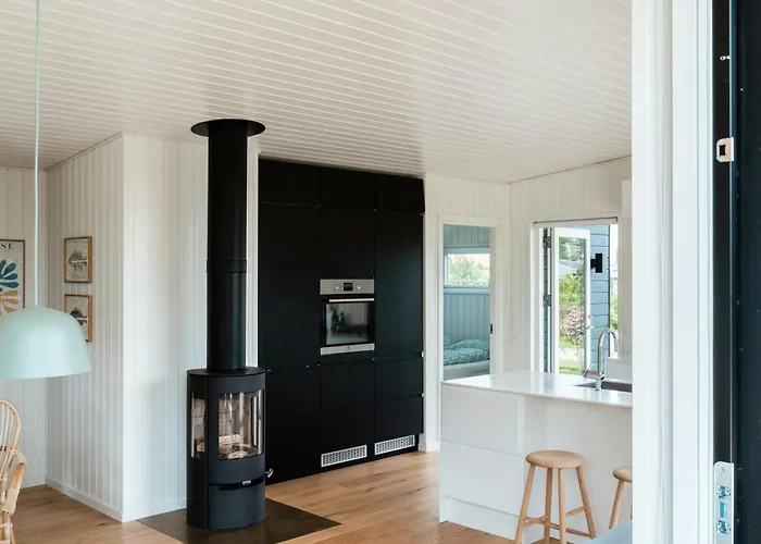 New House 200 Meters From The Waterfront Semesterbostad *