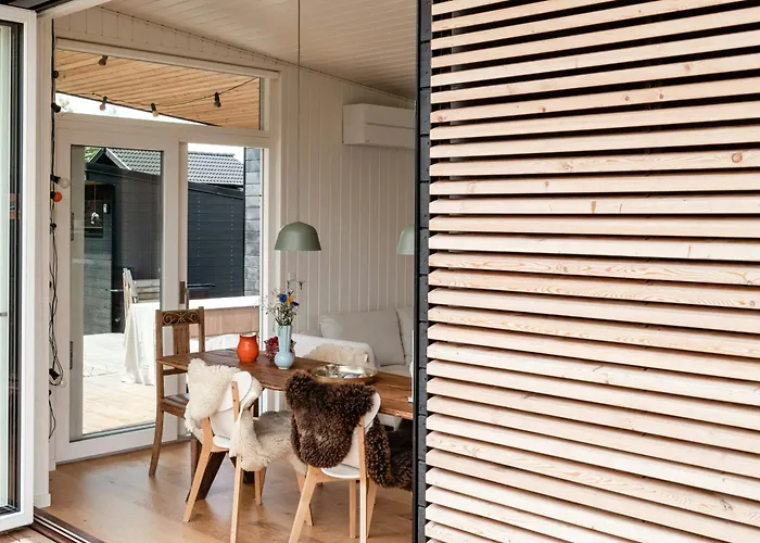 Semesterbostad New House 200 Meters From The Waterfront